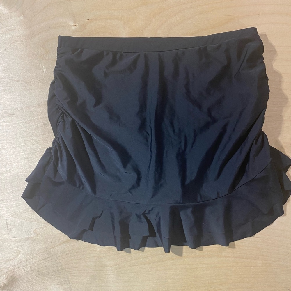 Black Ruffled Swim Skirt 2XL (DS)